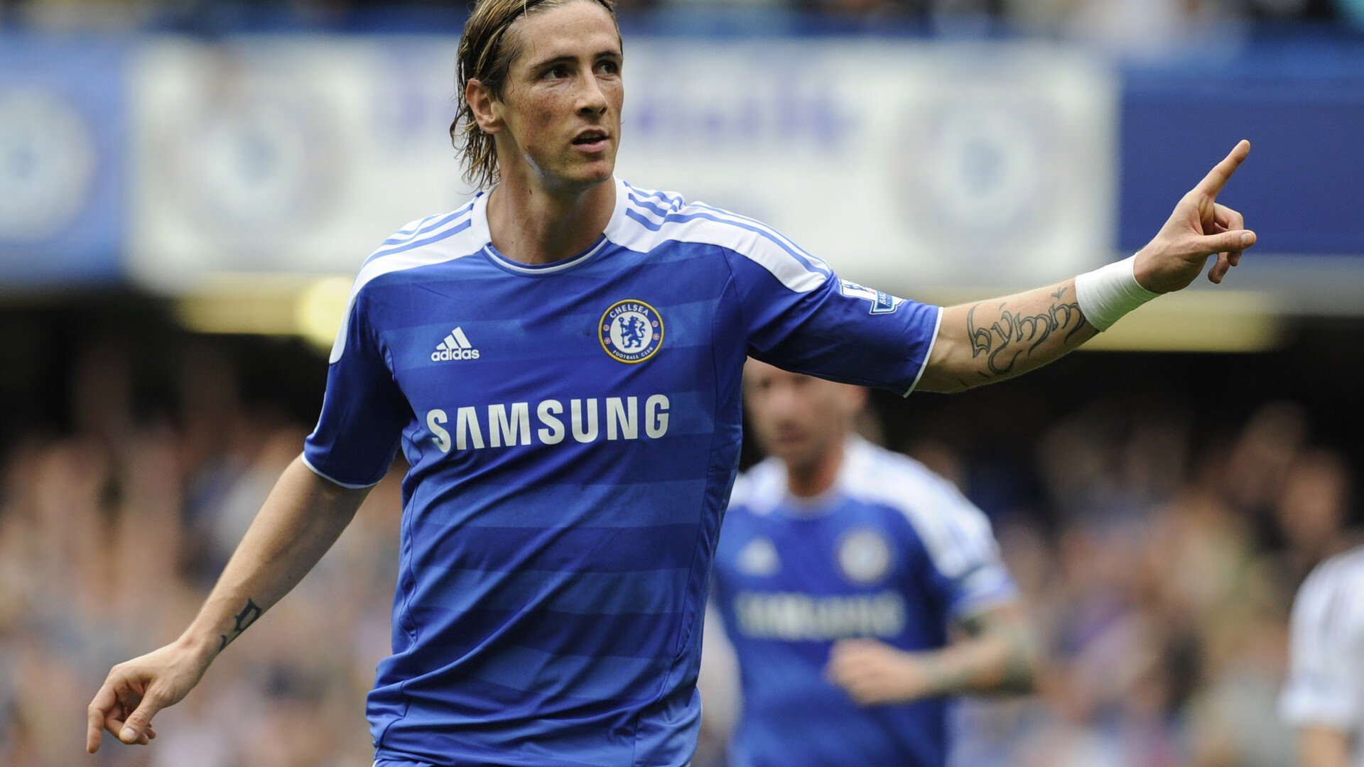 乐鱼体育在线入口-“天府校区台球赛：精准击球与战术博弈的巅峰对决”  第1张